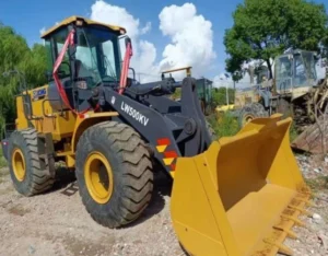 CARGADOR FRONTAL XCMG LW500K 2025